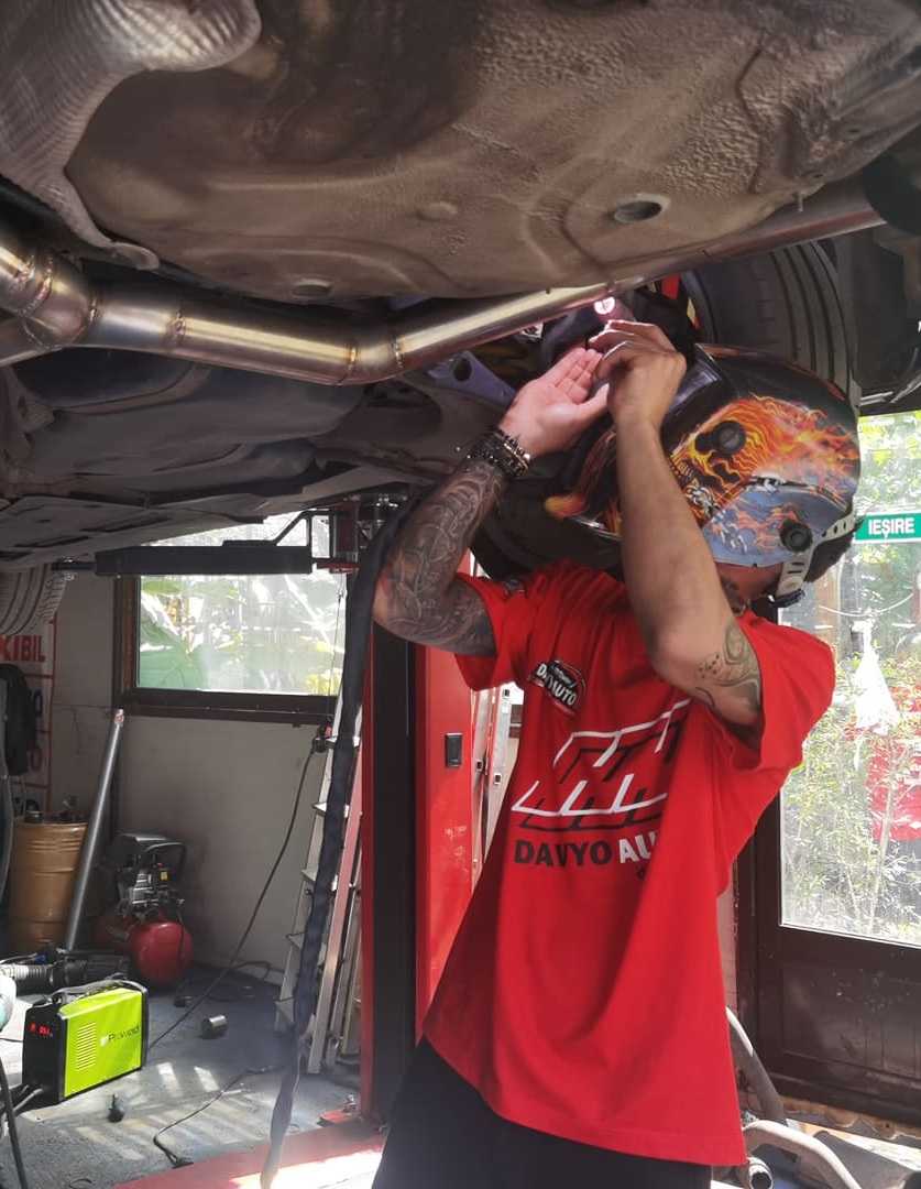 evacuari custom, reparatii toba esapament, sudura tobe, reparatii tobe esapament, service auto sector 6, tobe esapament universale, sudura toba esapament, toba esapament, racord flexibil esapament, sudura tobe esapament, esapamente auto, racord flexibil auto, sudura racord flexibil, inlocuire racord flexibil esapament, toba finala